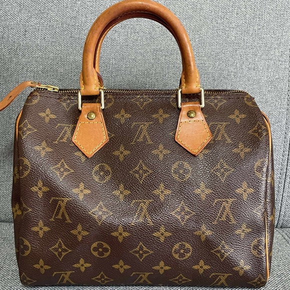 Louis Vuitton Authentic Speedy 25 Monogram - Picture 1 of 16